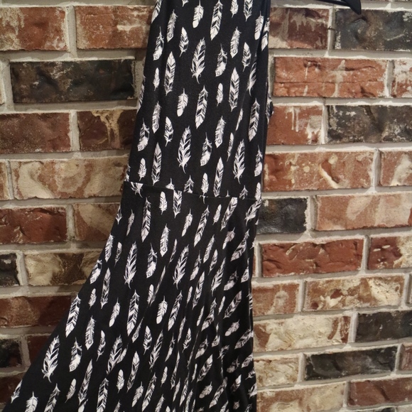 H&M Feather Black Skater Dress - Picture 2 of 3